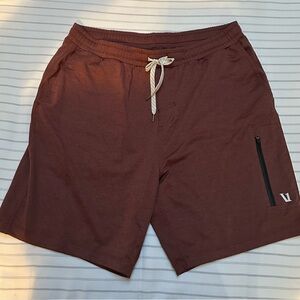 Vuori Sunday Performance Short, Size Large, Like new
